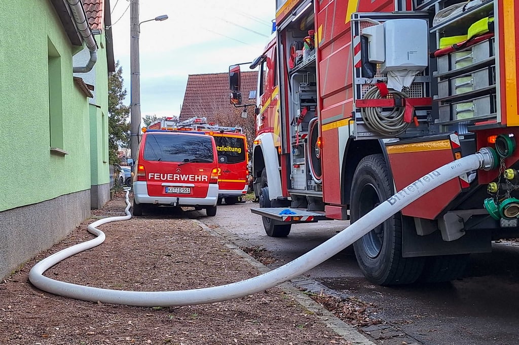 53 Feuerwehrleute waren beim Wohnhausbrand in Görzig im Einsatz.