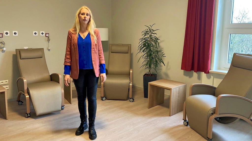 Annemarie Buttinger leitet das Katharina-von-Bora-Hospiz in Wittenberg. Dort gibt es jetzt auch ein Tageshospiz.