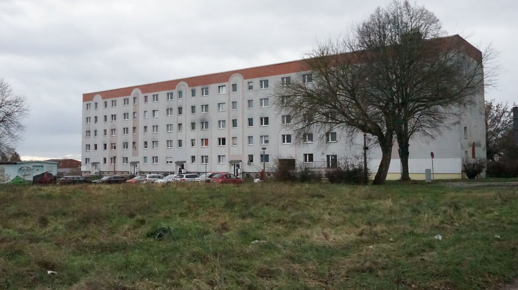 In diesem Block in der Heinrich-Heine-Straße brannte es auf einem Balkon.