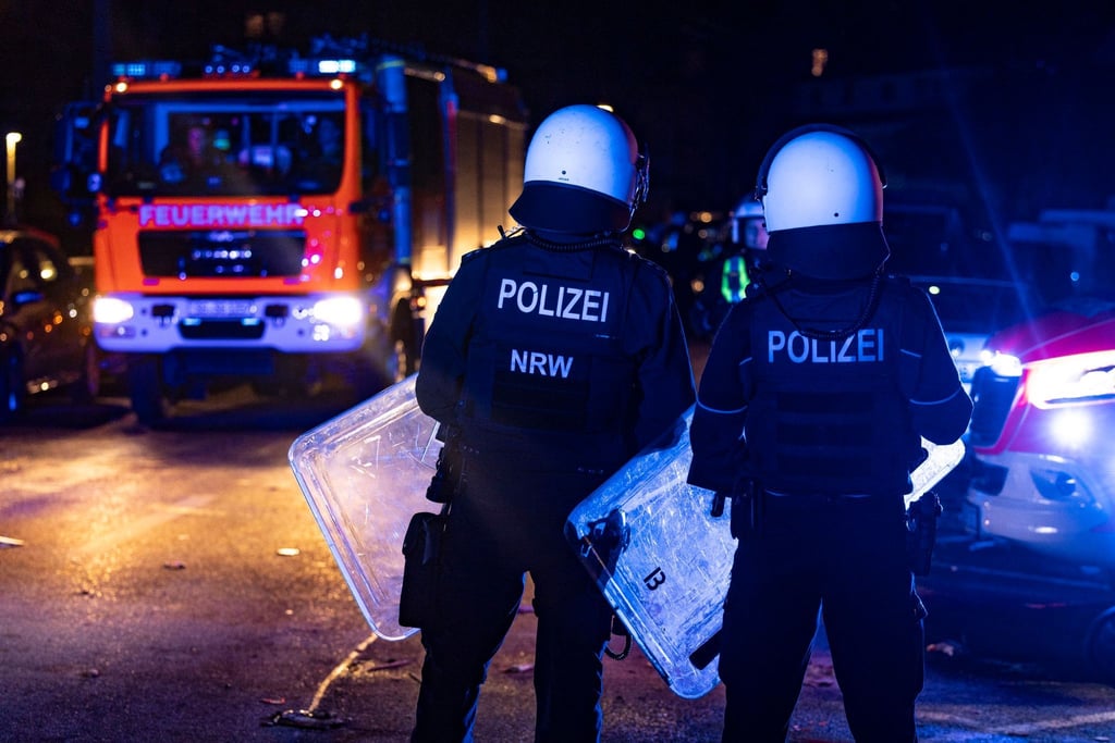 „Warum muss man in dieser Gesellschaft Polizisten an die Seite von Ersthelfern stellen, damit Leben gerettet werden können?“, fragt GdP-Chef Jochen Kopelke.