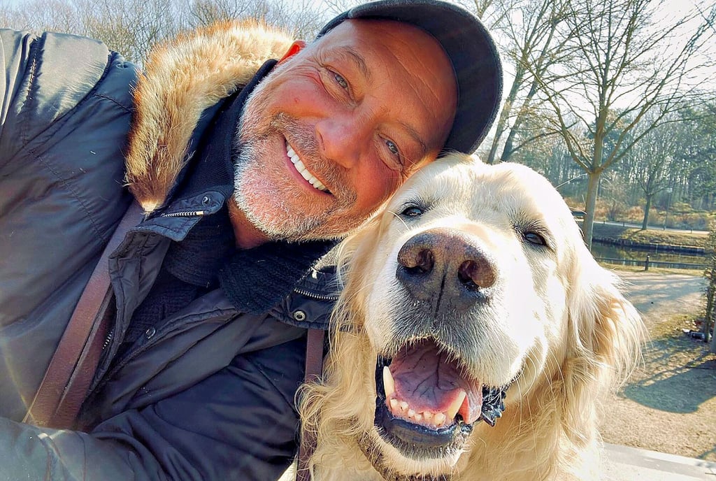 Als Tenor kann man Björn Casapietra in Hohenmölsen hören und sehen. Deshalb soll hier dieses wunderschöne Foto mit Winnie, seinem Golden Retriever, zu sehen sein.