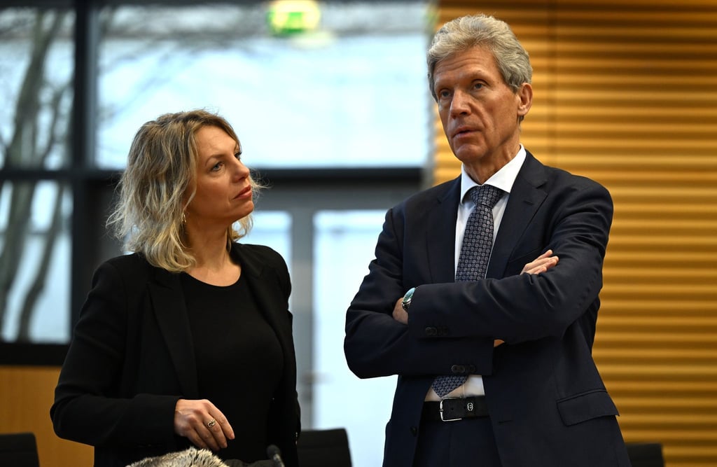Susanna Karawanskij (Die Linke), Thüringens Ministerin für Infrastruktur und Landwirtschaft von Thüringen, und Helmut Holter (Die Linke), Thüringens Minister für Bildung.