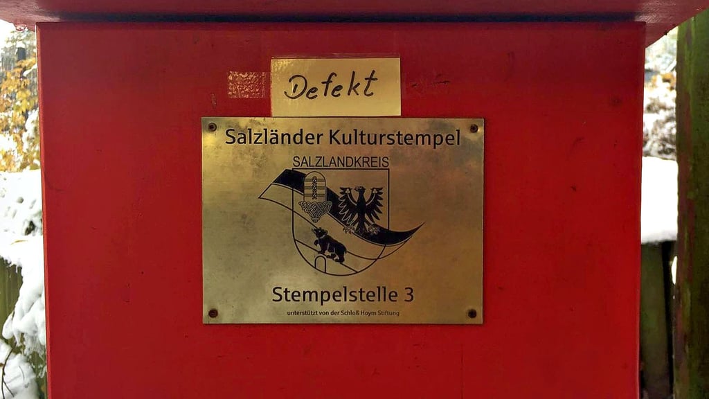 Immer wieder werden die Stempelkästen des Salzländer Kulturstempels zerstört oder die Stempel gestohlen. Das kostet viel Geld und ärgert die Stempelsammler, wenn sie vor einem defekten Kasten stehen.