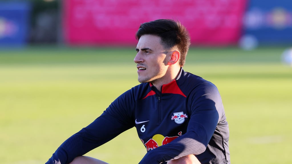 Eljif Elmas bei seinem ersten Trainingslager mit RB Leipzig.