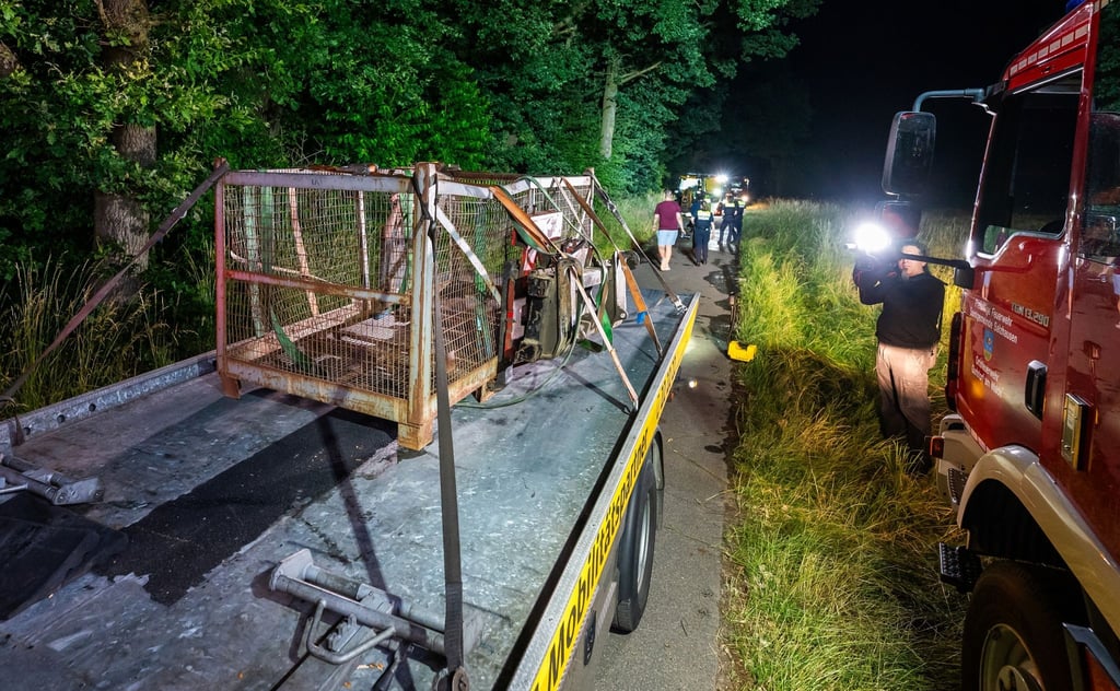 Eine Gitterbox samt Gabeln von dem in den Unfall verwickelten Radlader.