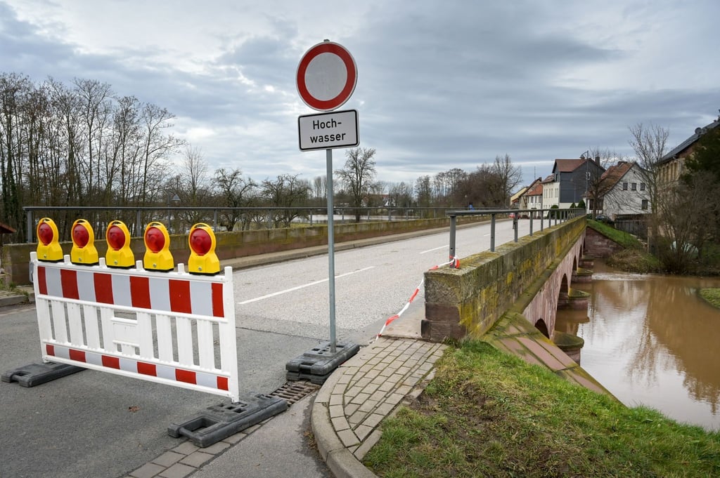 Die Brücke zwischen Kelbra und Berga ist wegen des Hochwassers gesperrt.