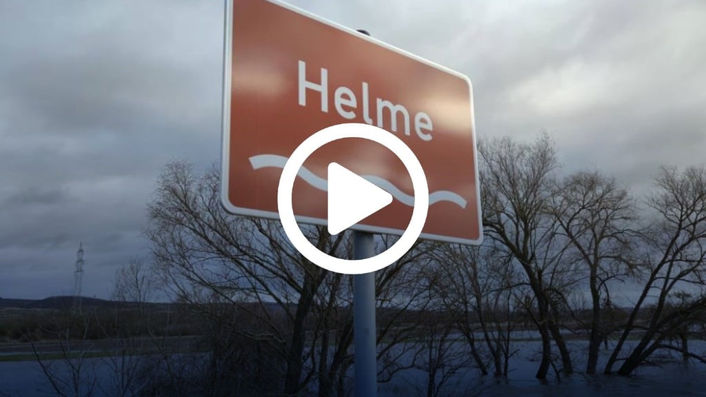 Der Wasserstand der Helme in Bennungen ist in der Nacht zum Donnerstag weiter gestiegen. 