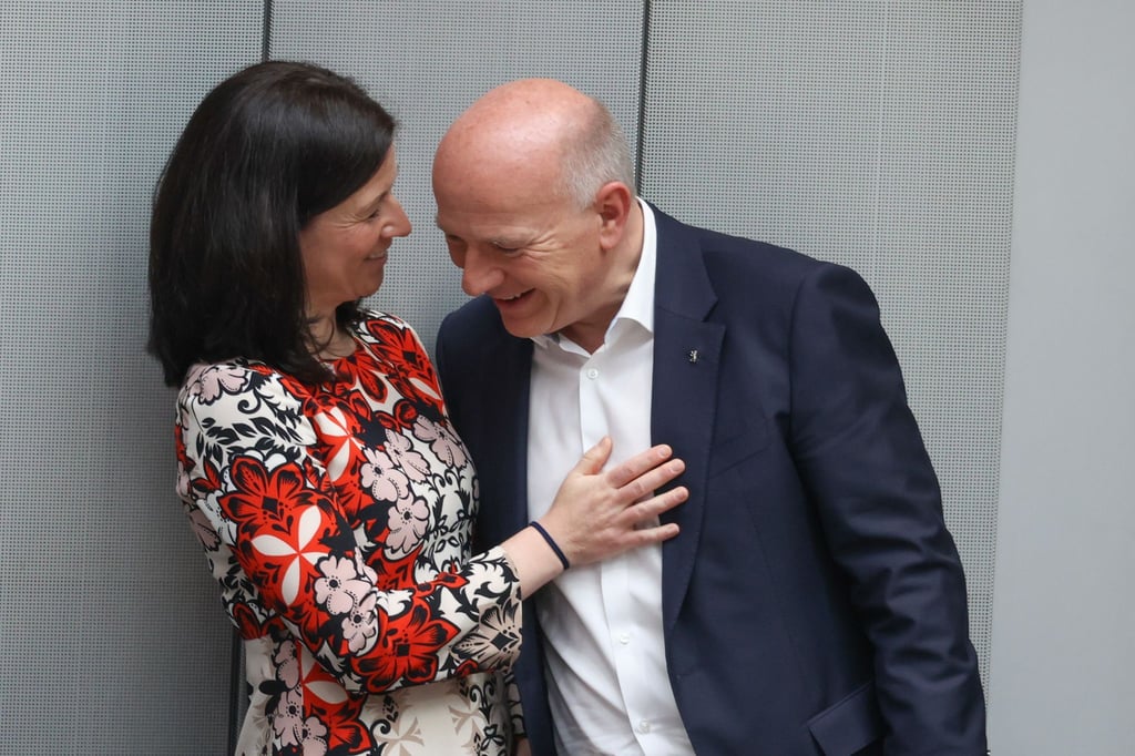 Bildungssenatorin Katharina Günther-Wünsch und Berlins Regierender Bürgermeister Kai Wegner.