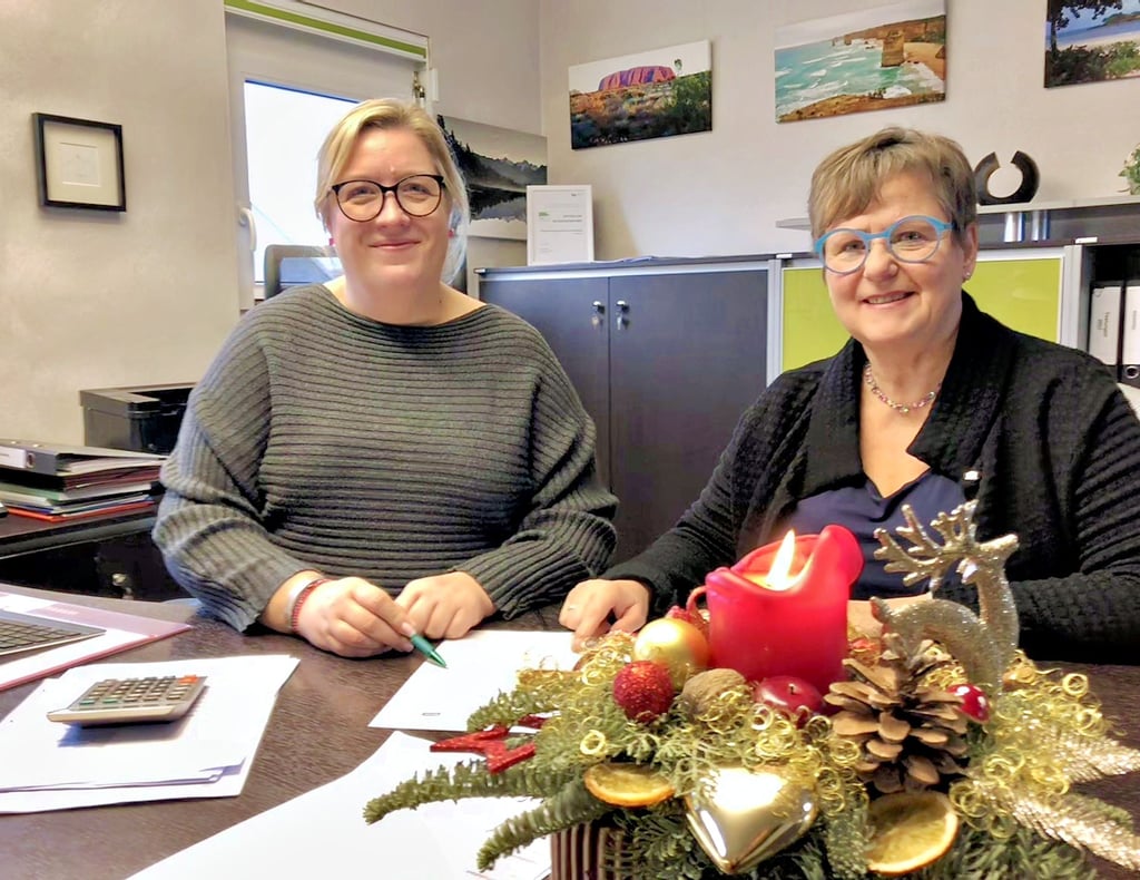 Maria Piller (rechts) ist zum 31. Dezember als Geschäftsführerin aus der Pflege im Geiseltal GmbH mit Sitz in Braunsbedra ausgeschieden. Gesellschafterin und Geschäftsführerin ist jetzt Sabine Weidlich (links).