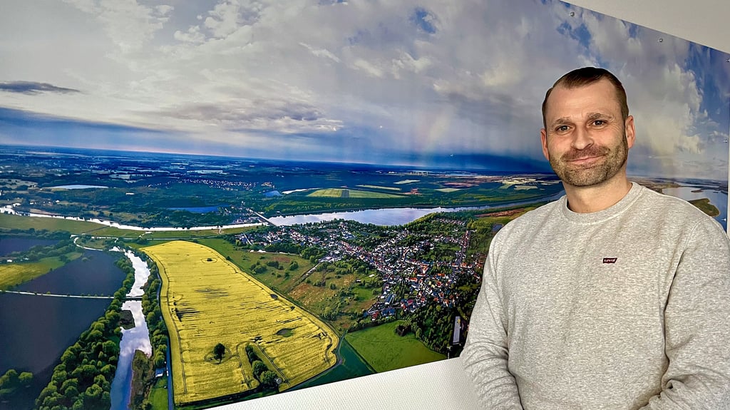 Ferid Giebler ist seit 2017 Bürgermeister der Gemeinde Muldestausee. Die Kommune sieht er trotz mancher Hürden auf einem guten Weg.