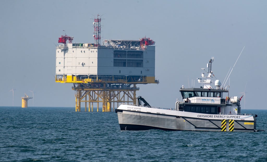 Das Offshore-Umspannwerk für den Windpark Baltic Eagle steht seit dem 17.02.2023 in der Ostsee.
