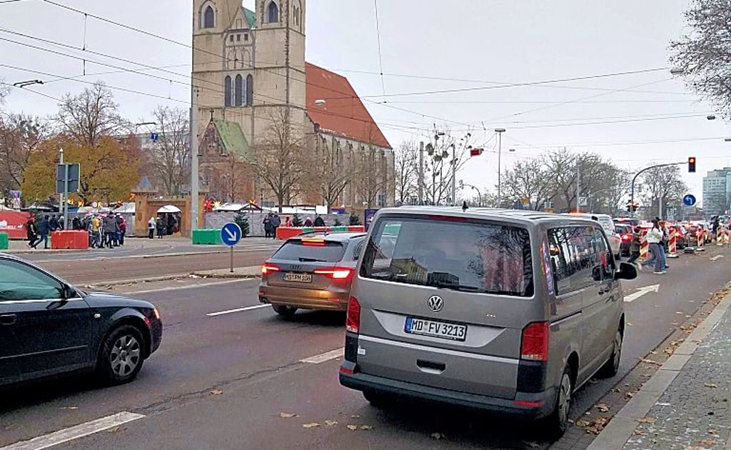 Aus diesem Auto wurde zur Weihnachtszeit in Höhe Allee-Center in Magdeburg geblitzt. Ein weiteres Blitzgerät soll demnächst angeschafft werden.