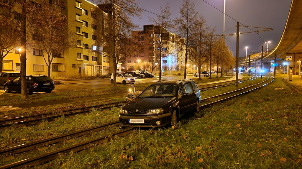 Am Glauchaer Platz war Schluss, die Polizei konnte einen Mitfahrer stellen.