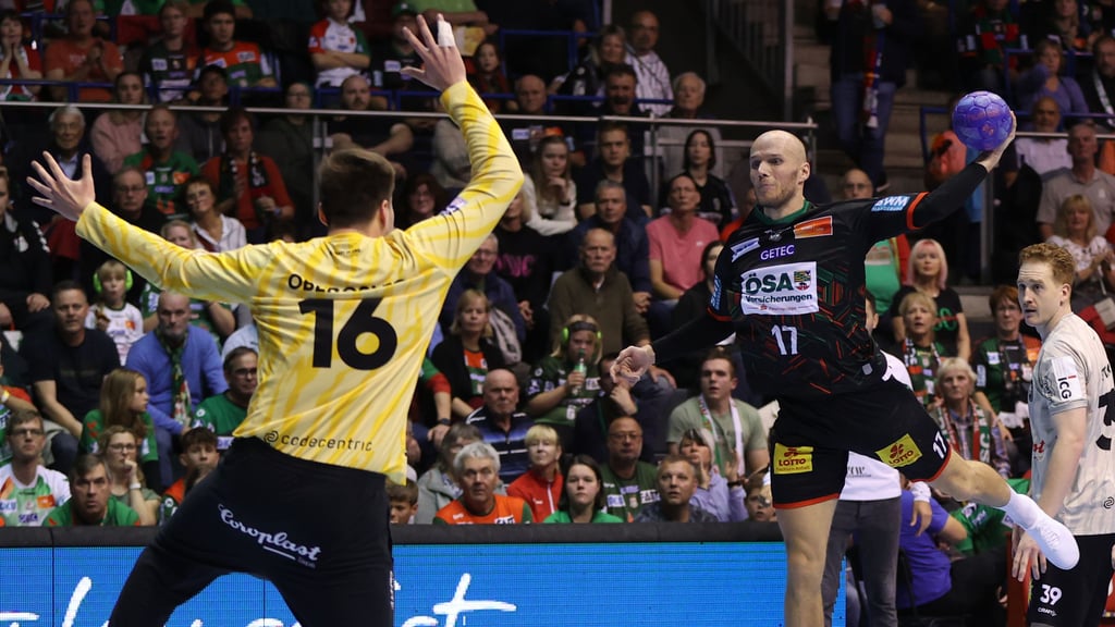 Tim Hornke (am Ball) könnte nach der Verletzung von Patrick Groetzki doch noch an der Heim-EM teilnehmen.