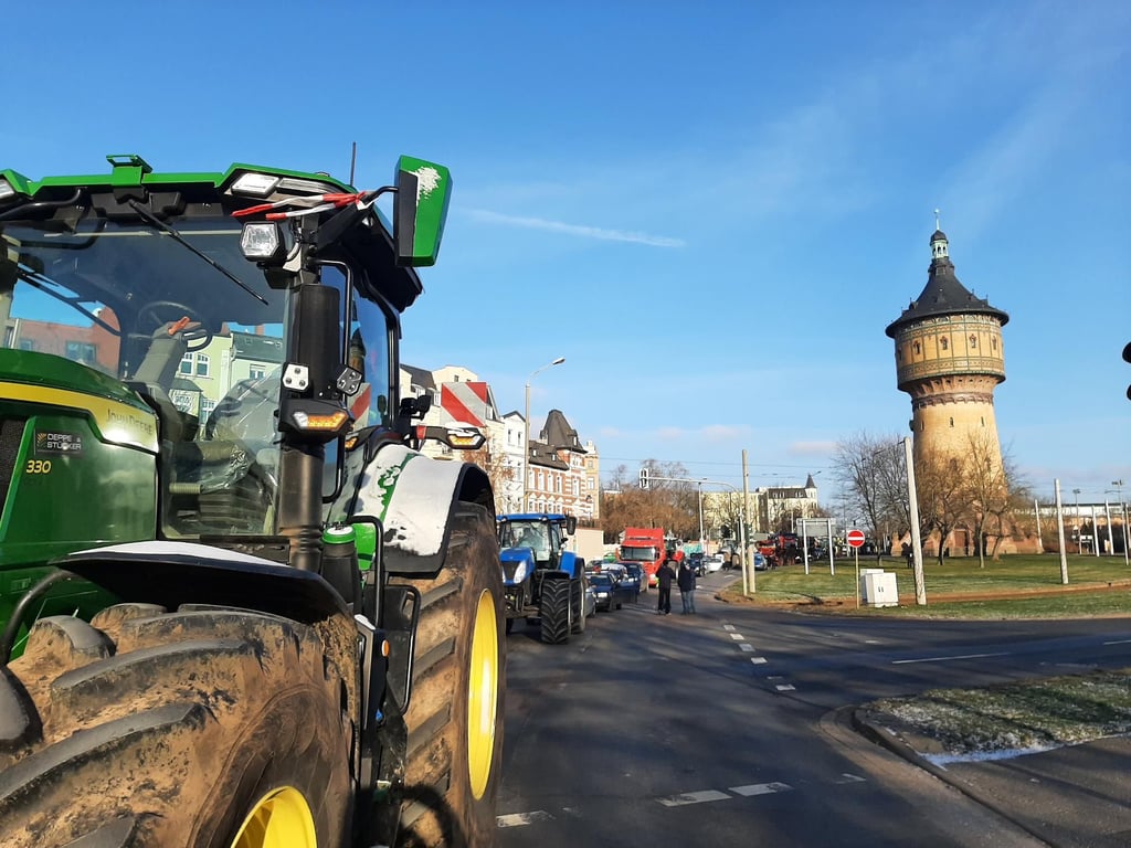 In Halle geht in der Paracelsusstraße nichts mehr.