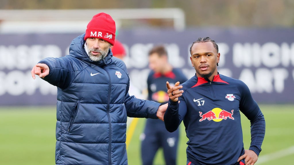 RB-Trainer Marco Rose und sein Stürmer Lois Openda