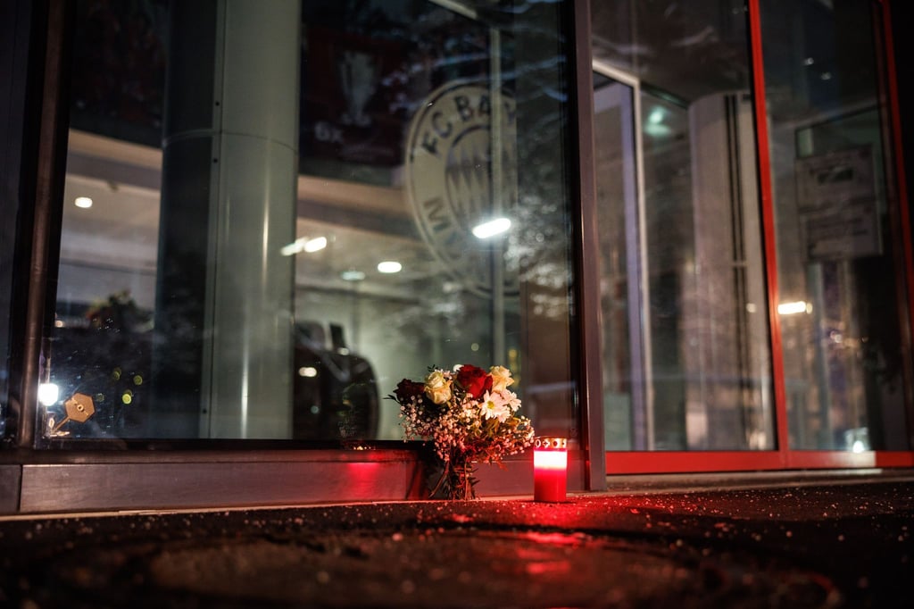 Beim FC Bayern herrscht nach dem Tod von Franz Beckenbauer große Trauer.