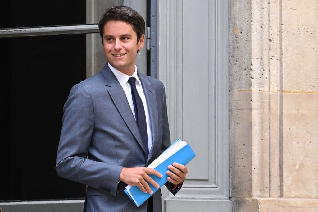 Gabriel Attal war bislang Bildungsminister in Frankreich. Nun wurde er von Präsident Macron zum Premierminister ernannt (Archivbild).