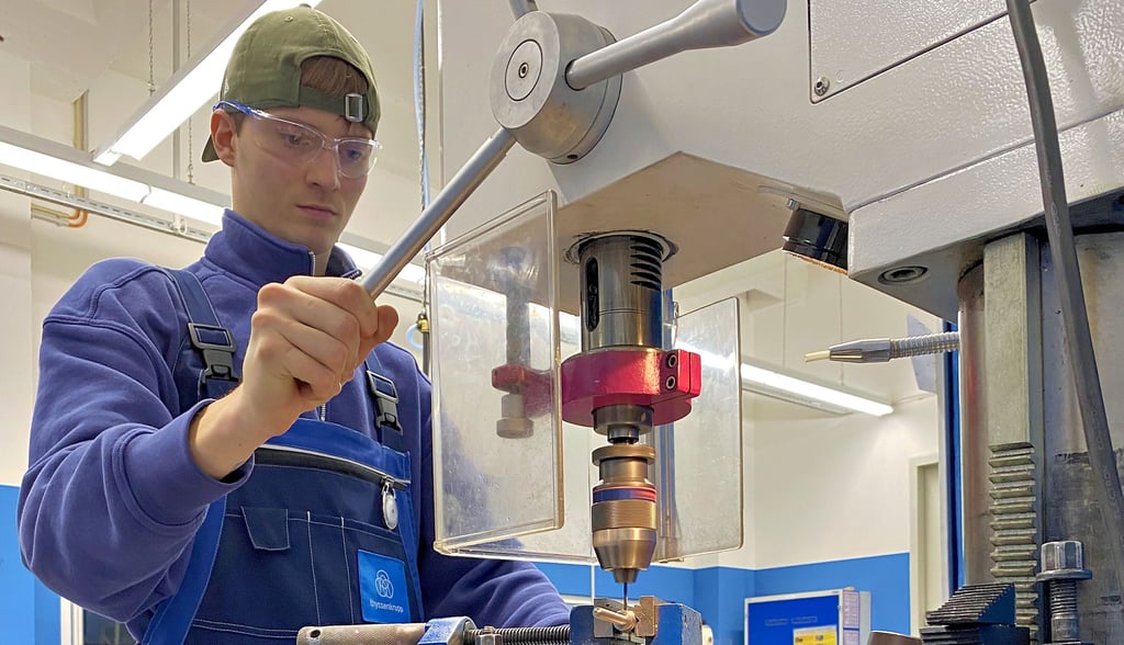 Josef Dockal hat im Sommer letzten Jahres seine Ausbildung bei Thyssenkrupp begonnen.