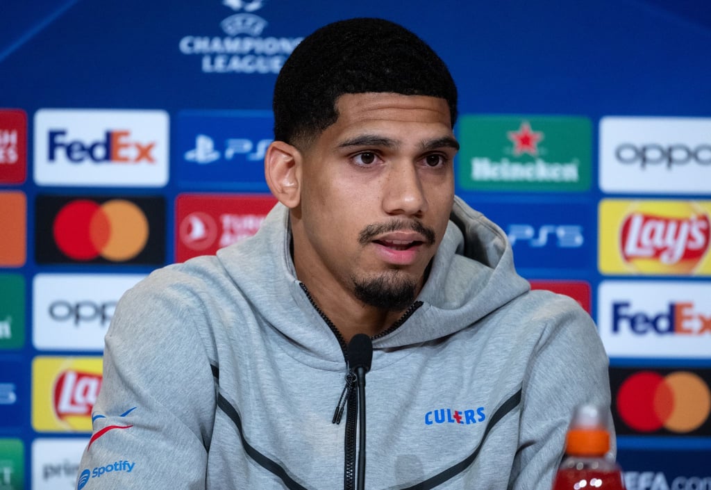 Araujo hat Spekulationen um einen Wechsel zum FC Bayern München zurückgewiesen.