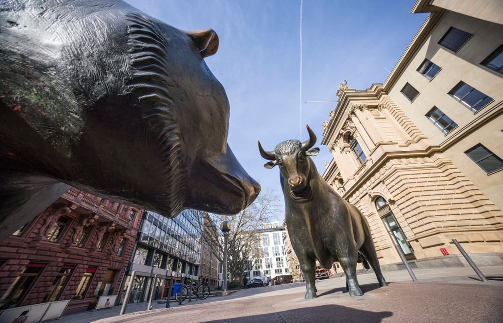 Im vergangenen Jahr gab es weniger Aktionärinnen und Aktionäre als zuvor. Dennoch geht das Deutsche Aktieninstitut davon aus, dass in den kommenden Jahren mehr Deutsche auf Aktien, Aktienfonds und ETFs setzen.