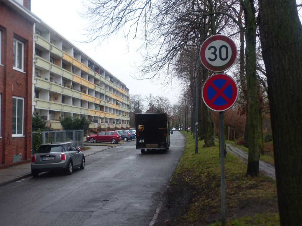 Die vorgesehene Sanierung des Ratswalls als Teil des Bitterfelder Innenstadtrings wird auch Änderungen bei den dortigen Parkflächen bringen.