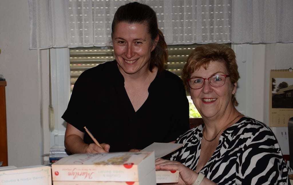 Autorin Nadja Beinert (links) wird am 17. Januar 2024 in Burg lesen.
