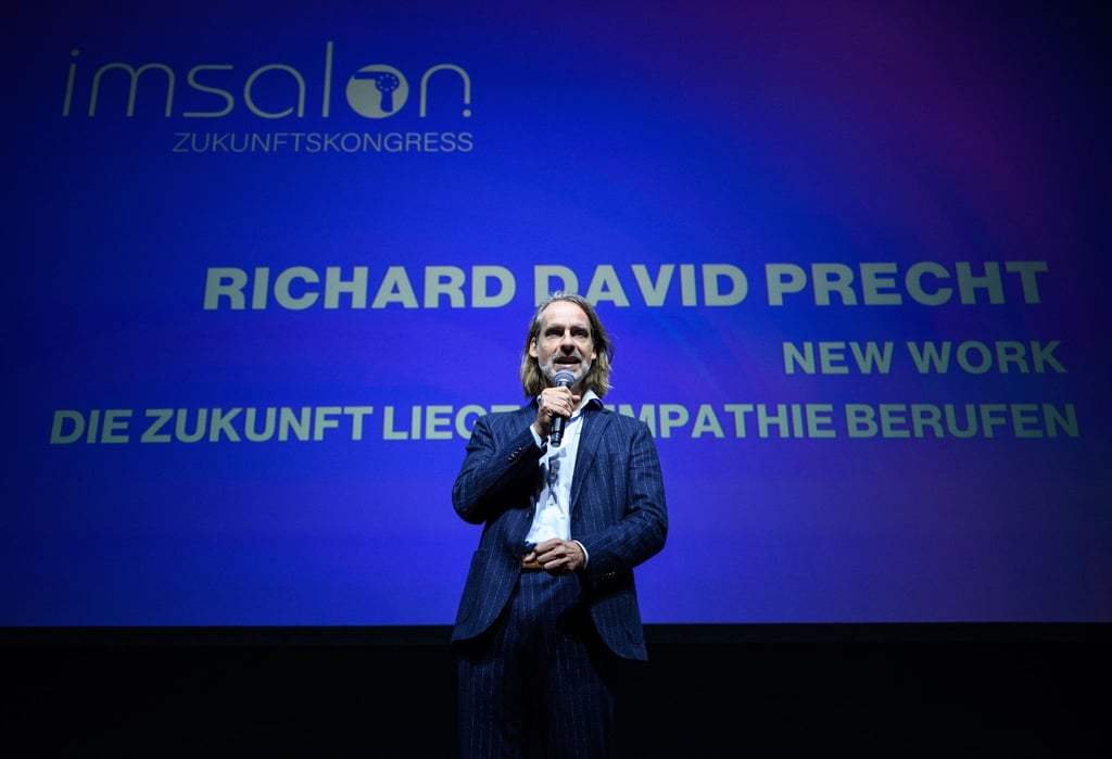 Richard David Precht, Autor und Philosoph, spricht beim „Parteitag der Friseure“.