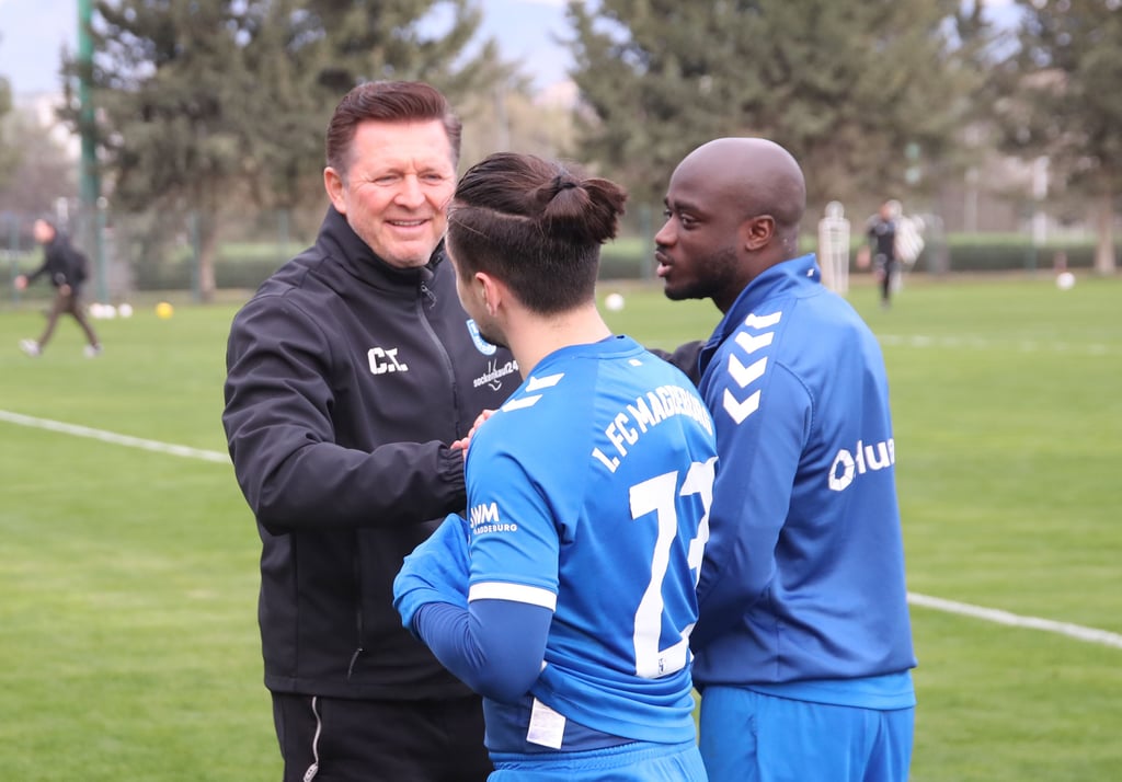 Womöglich wird es am Dienstag ähnlich aussehen, wenn Christian Titz Vize-Kapitän Baris Atik und Spielführer Amara Condé begrüßt.