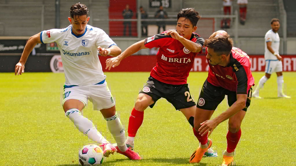 Das Hinspiel zwischen dem 1. FC Magdeburg und Wehen Wiesbaden konnte keine der beiden Mannschaften für sich entscheiden.
