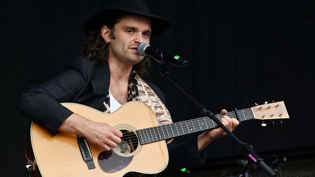 Tristan Brusch wird am Samstag, dem 20. Januar, im UT Connewitz gastieren. Obwohl das Konzert ausverkauft ist, gibt es noch wenige Restkarten online.