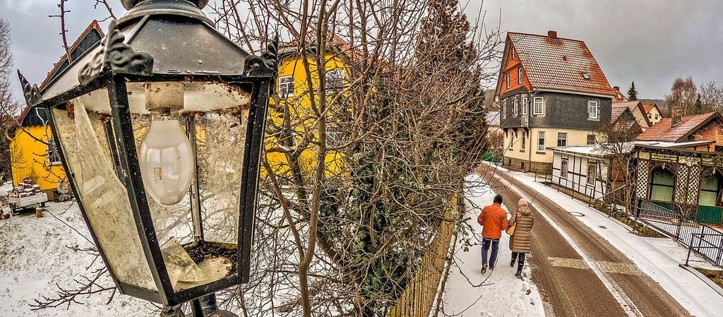 Sie blinkte erst und blieb dann am Wochenende dunkel: die Laterne in der Kroatenstraße.