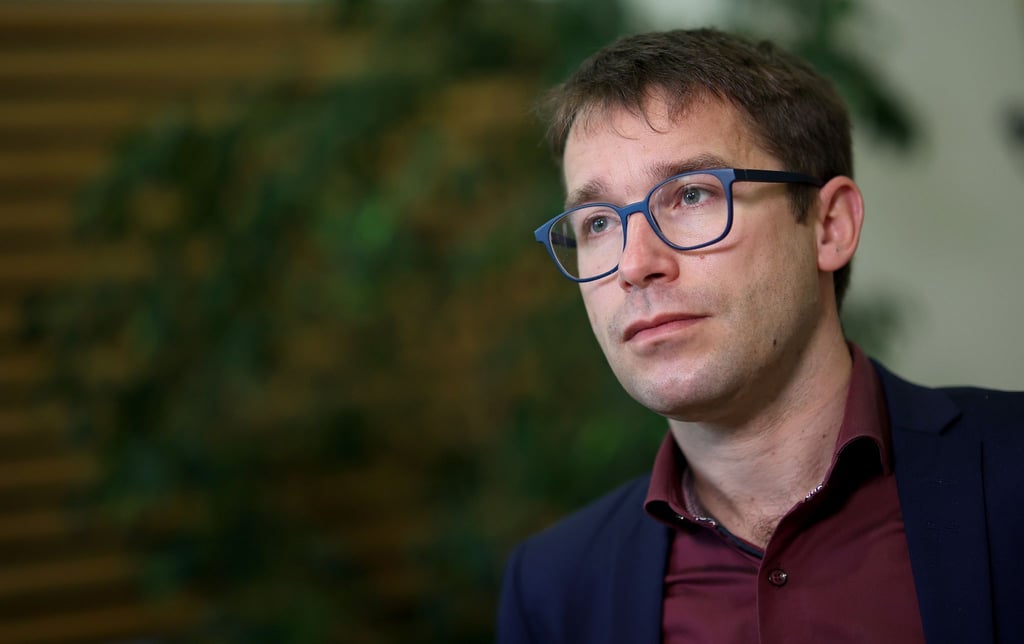 Der sachsen-anhaltische Landtagsabgeordnete Sebastian Striegel (Grüne) wurde bei einer Straßenblockade verletzt (Archivbild).