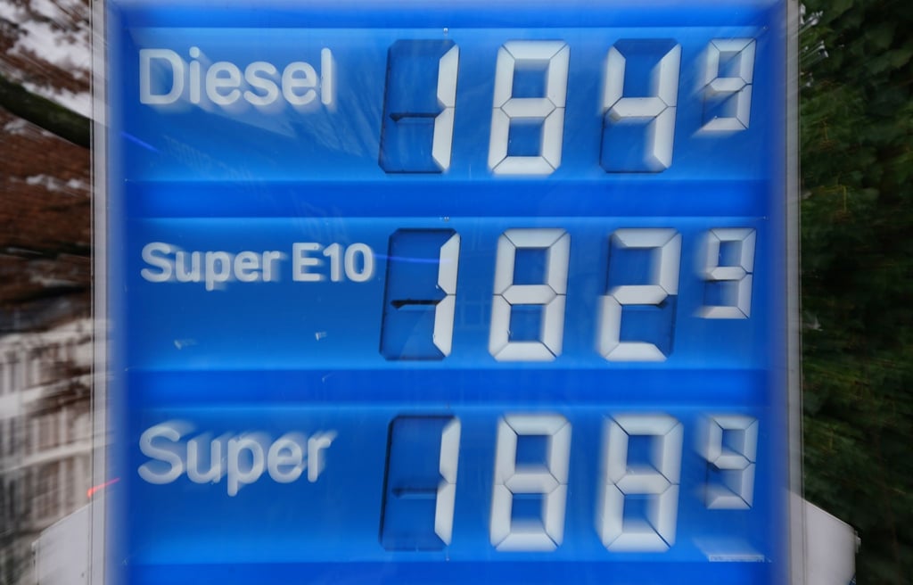 Die hohen Preise haben sich auch an der Tankstelle bemerkbar gemacht (Symbolbild).