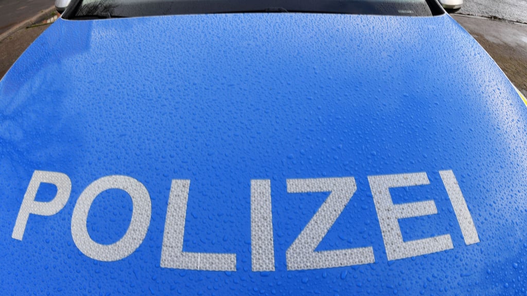In Stendal wurde ein Polizist durch eine Krankenhaus-Patientin auf der Flucht angegriffen.