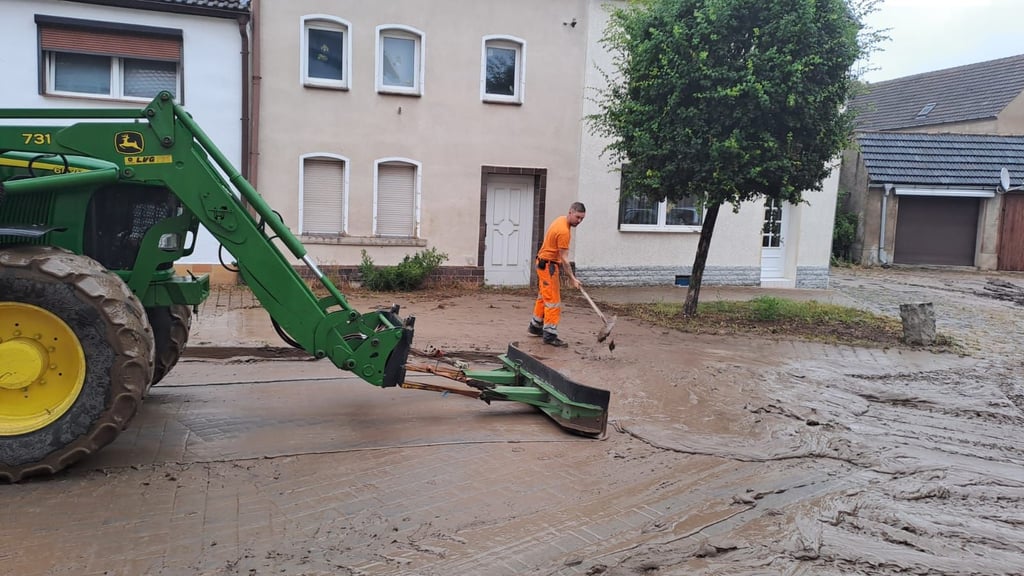 Eine Schlammlawine gab es in Kroppenstedt.