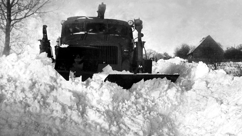 Im Winter 1978/79 hatte selbst schwere Räumtechnik große Probleme mit den Schneemassen.
