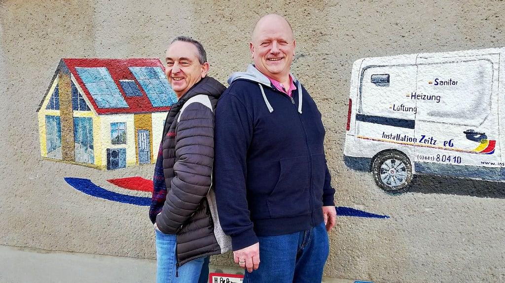 Die Firma Installation Zeitz feiert ihr 65-jähriges Bestehen: Aktuell führen Martin Schwan (links) und Michael Hildebrandt das Unternehmen.