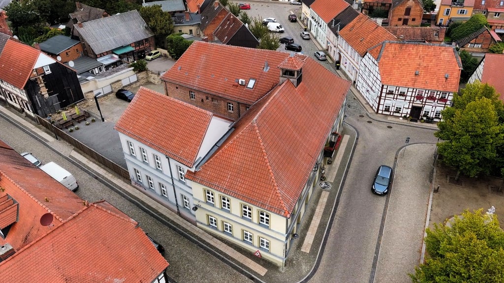 Blick auf das Rathaus in Osterburg,
