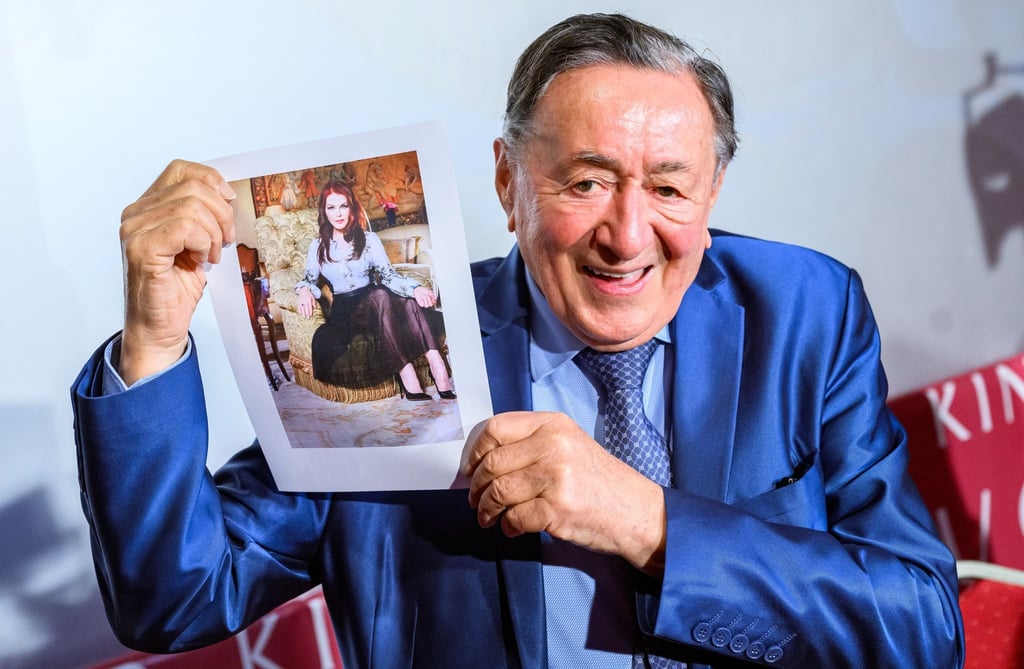 Bauunternehmer Richard Lugner geht mit Priscilla Presley auf den Opernball.
