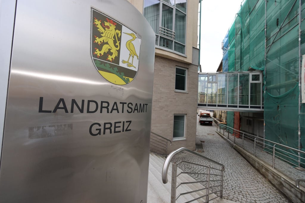 Der Eingang zum Landratsamt.