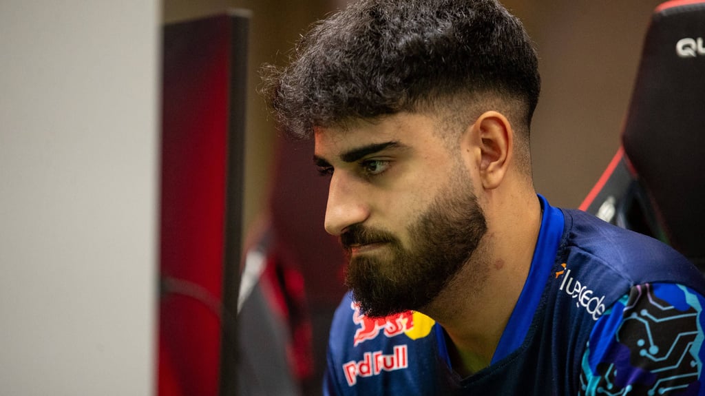 Ex-Weltmeister Umut Gültekin an der Konsole.