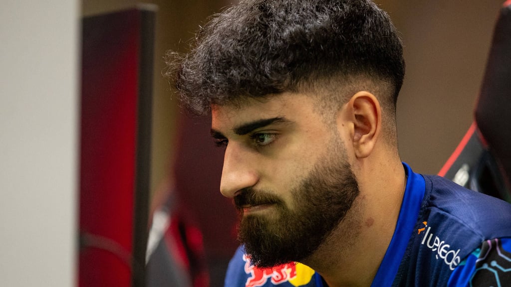 Ex-Weltmeister Umut Gültekin an der Konsole.