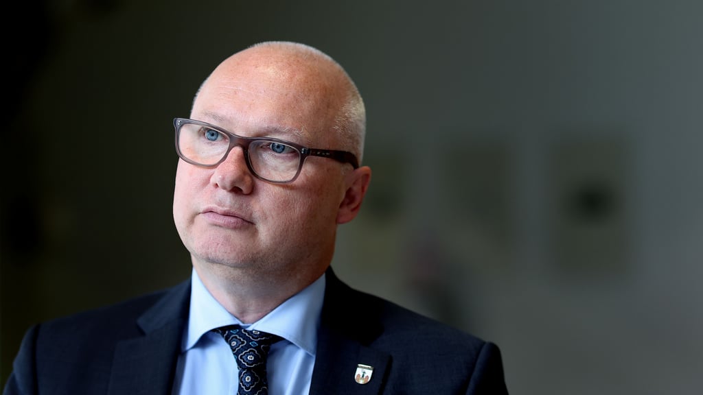 Sachsen-Anhalts AfD-Fraktionschef Oliver Kirchner: Die Partei will auch im Landtag über „Remigration“ diskutieren.