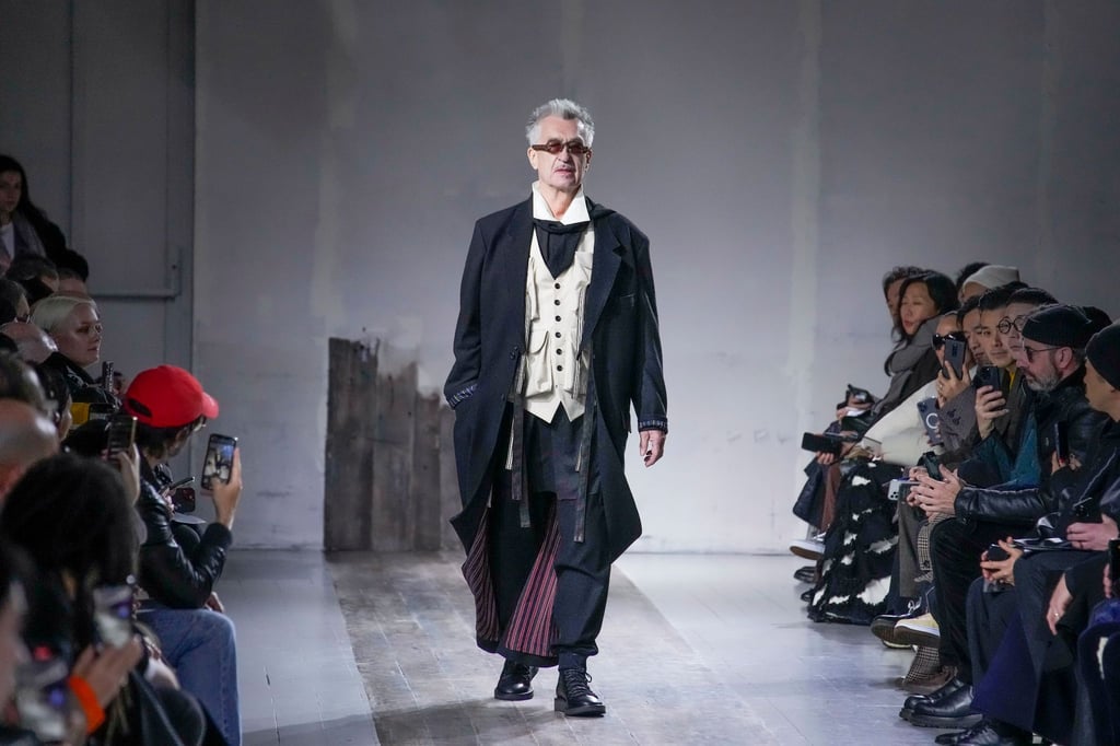 Lässige Eleganz: Wim Wenders auf dem Catwalk.