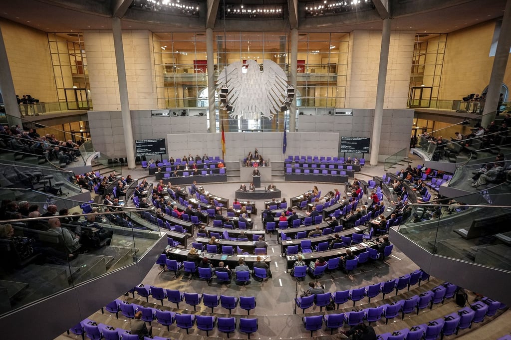 Der Bundestag hat das Rückführungsverbesserungsgesetz verabschiedet.