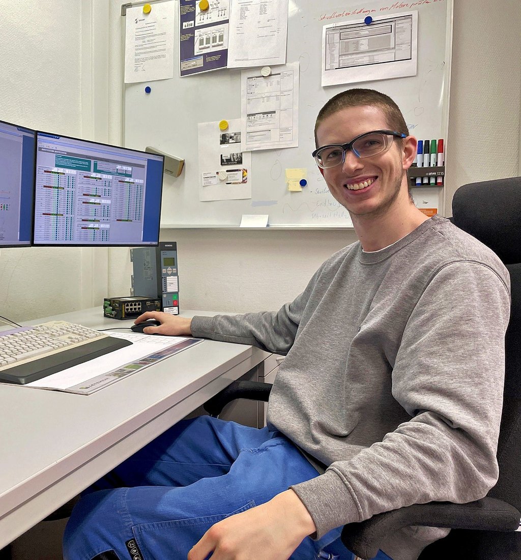 Alexander Kürschner hat bei der IHK Halle-Dessau unter allen Auszubildenden als Elektroniker für Betriebstechnik die beste Abschlussprüfung abgelegt.