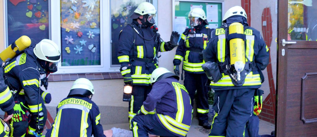 Die Feuerwehr Badingen, hier bei einer Einsatzübung an der Kindertagesstätte, soll Verstärkung aus Klinke bekommen.