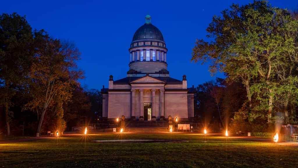 Das Mausoleum im Tierpark Dessau.