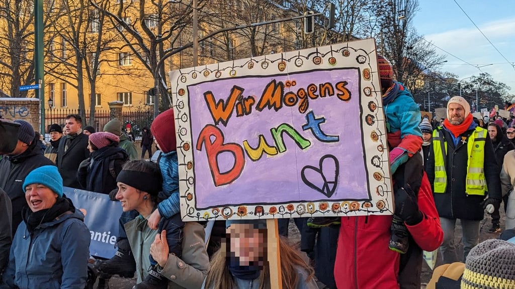Demo gegen rechts in Halle: Über 15.000 Menschen waren dabei.